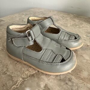 Baby boys' leather T-bar shoes Size 5.5